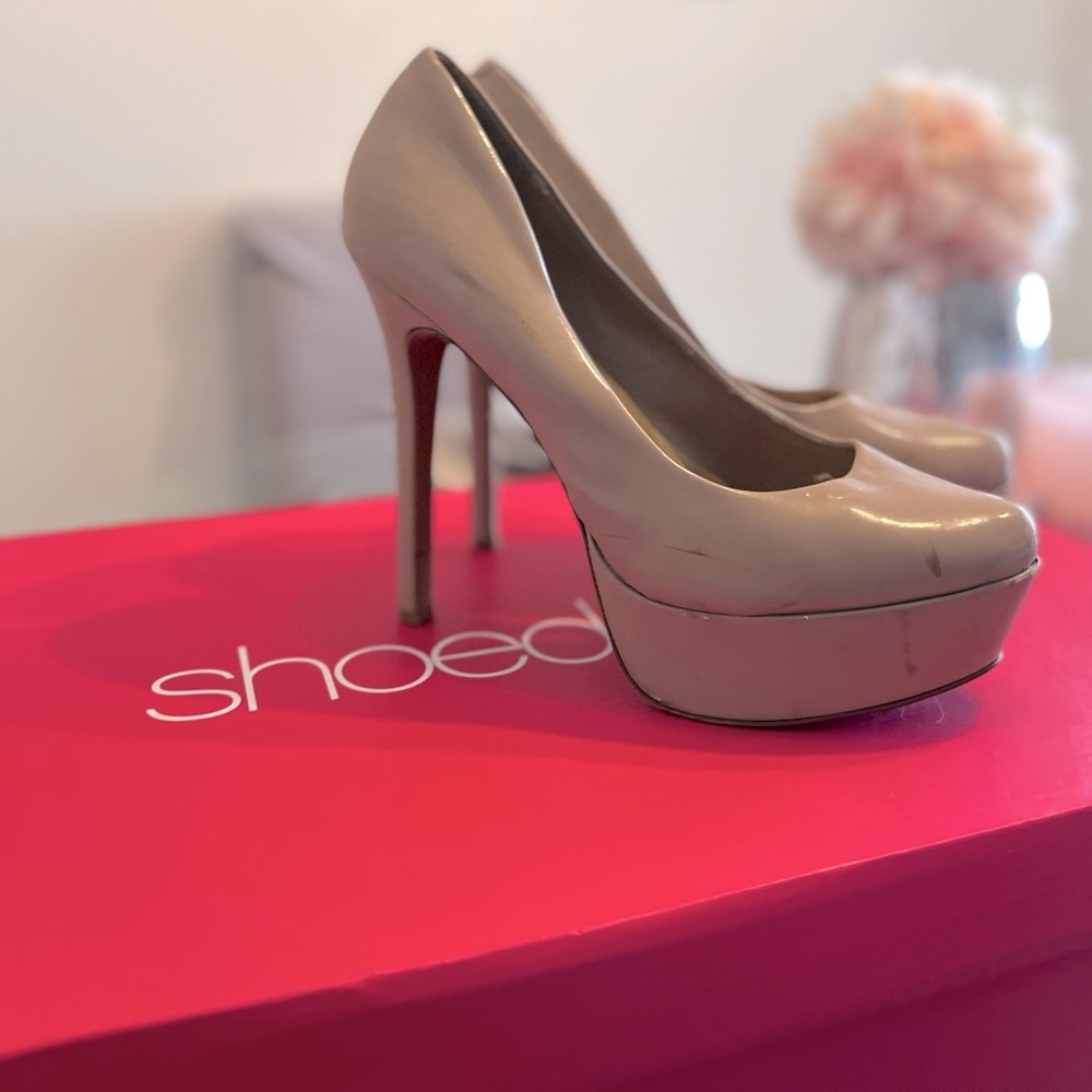 Beige Pumps